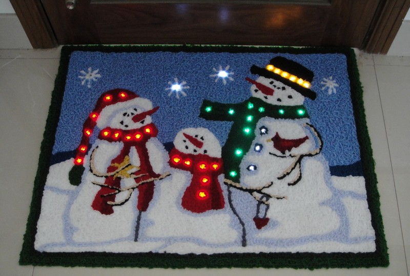 FY-002-F01 Navidad MUÑECO TRUFTING DOORMAT alfombra lámpara de la bombilla FY-002-F01 MUÑECO TRUFTING DOORMAT alfombra lámpara bombilla navidad barato Rango de luz Alfombra