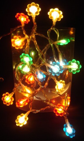 Pequeña llevó la lámpara del bulbo luces FY-03A-008 LED flor de la Navidad FY-03A-008 LED flor pequeña llevó la lámpara del bulbo luces de la Navidad barata Cadena de Luz LED con Outfit